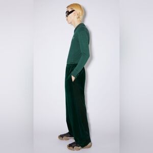 Oversized velvet green elastic waist midrise trousers